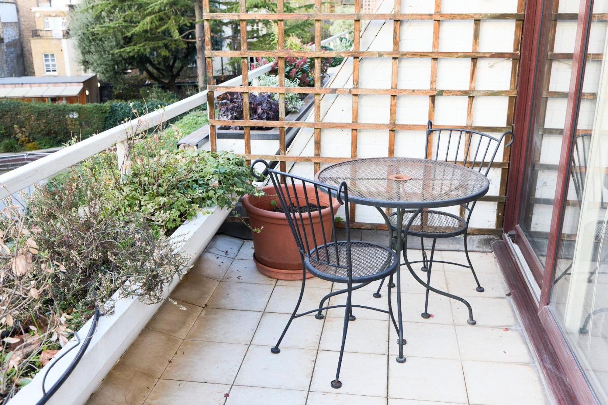 Hyde Park - Parking&terrace - 5 Sleeps Appartamento